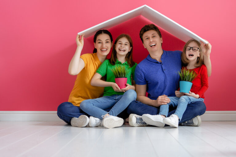 Une famille en sous-location d'un logement en étant responsable de l'assurance habitation de la maison