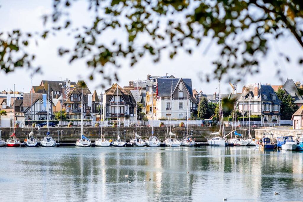 Des immobiliers près d'un lac à Morbihan