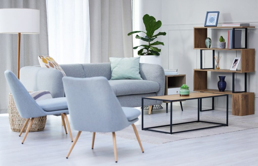 Intérieur d'un salon contemporain avec des meubles